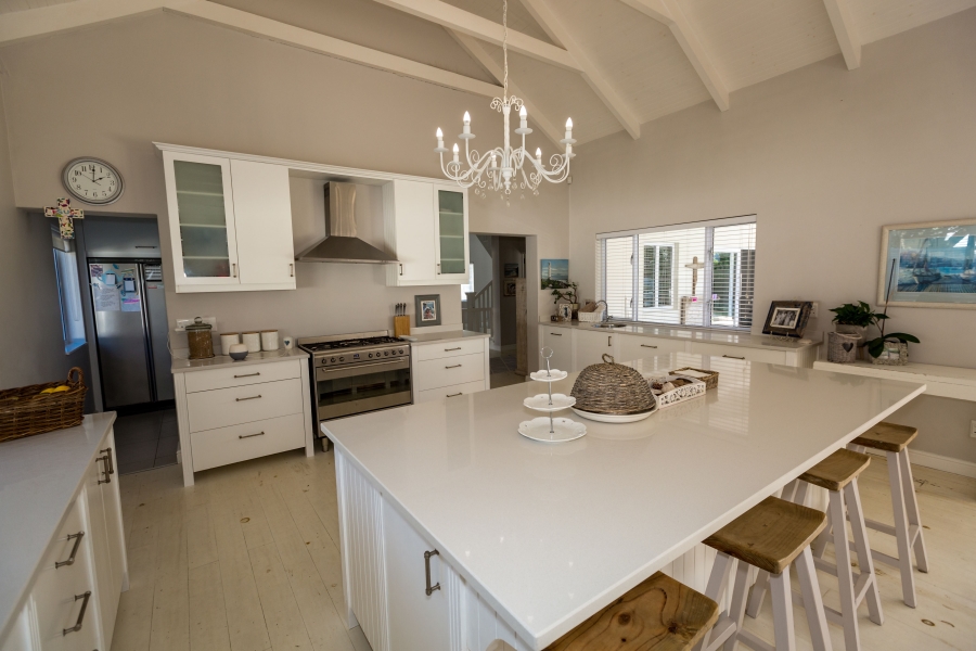 5 Bedroom Property for Sale in Kommetjie Western Cape